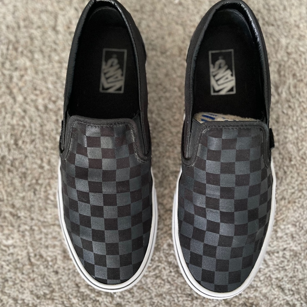 Mens VANS Sneakers Size 9 EXCELLENT USED CONDITION!!!!!